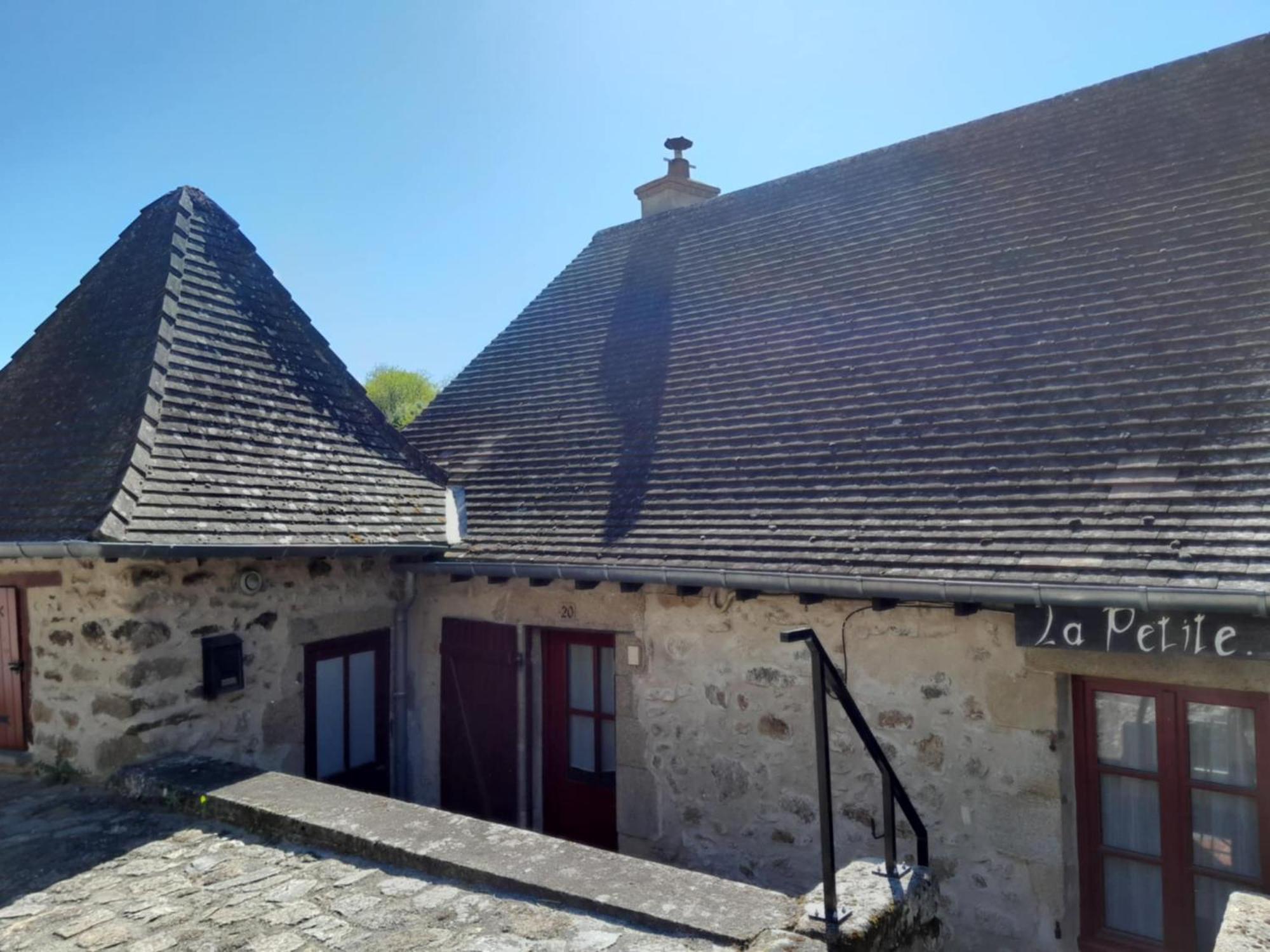 Gite "La Petite" Saint-Benoit-du-Sault Buitenkant foto