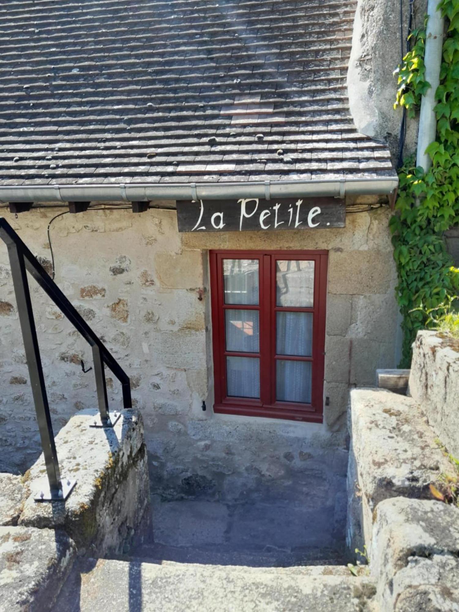 Gite "La Petite" Saint-Benoit-du-Sault Buitenkant foto